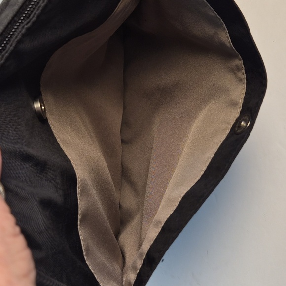 Baggallini- black crossbody bag with 2 front pockets - Picture 8 of 10